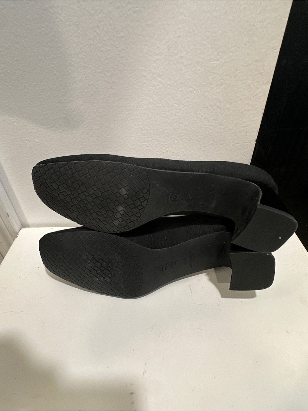 NYDJ Women's Fay Stretch Denim Elastic Slip On Pumps Black 7.5 EUC - Picture 5 of 6